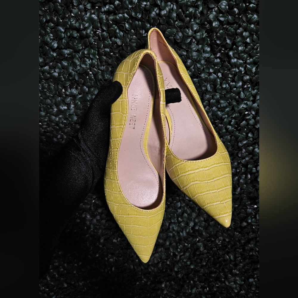 Nine West Yellow Croc-Patterned Heels - Picture 3 of 5